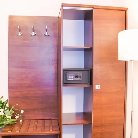 Center Piotrkowska 91 Apartmanhotel 4*