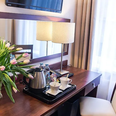 Center Piotrkowska 91 4*