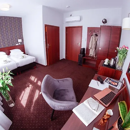 Aparthotel City Center Rooms Piotrkowska 91 4*